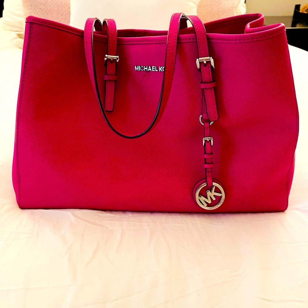 Michael Kors handbag in fuchsia